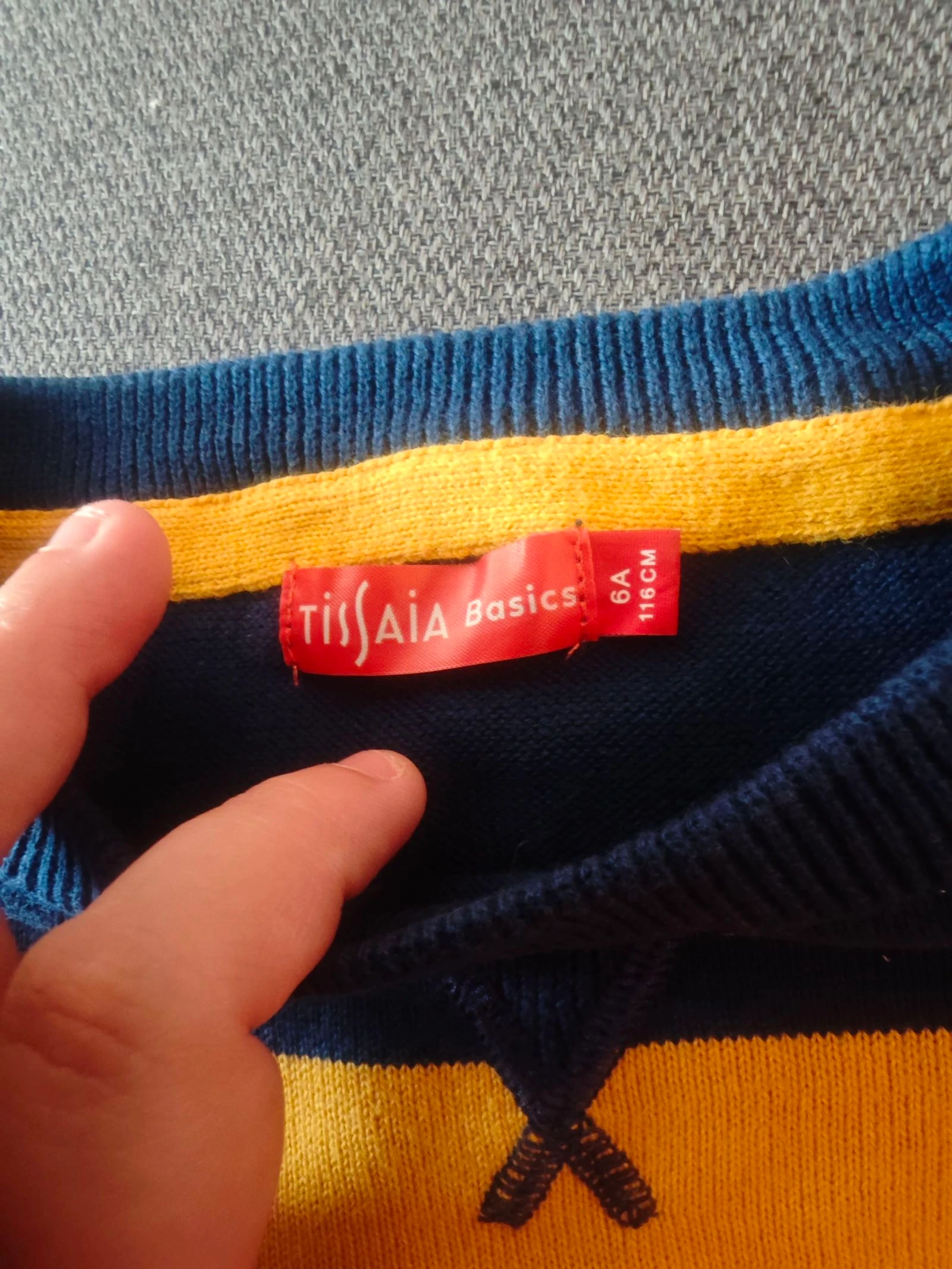 Pull fin marine et jaune à rayure grise taille 6 ans – photo 2